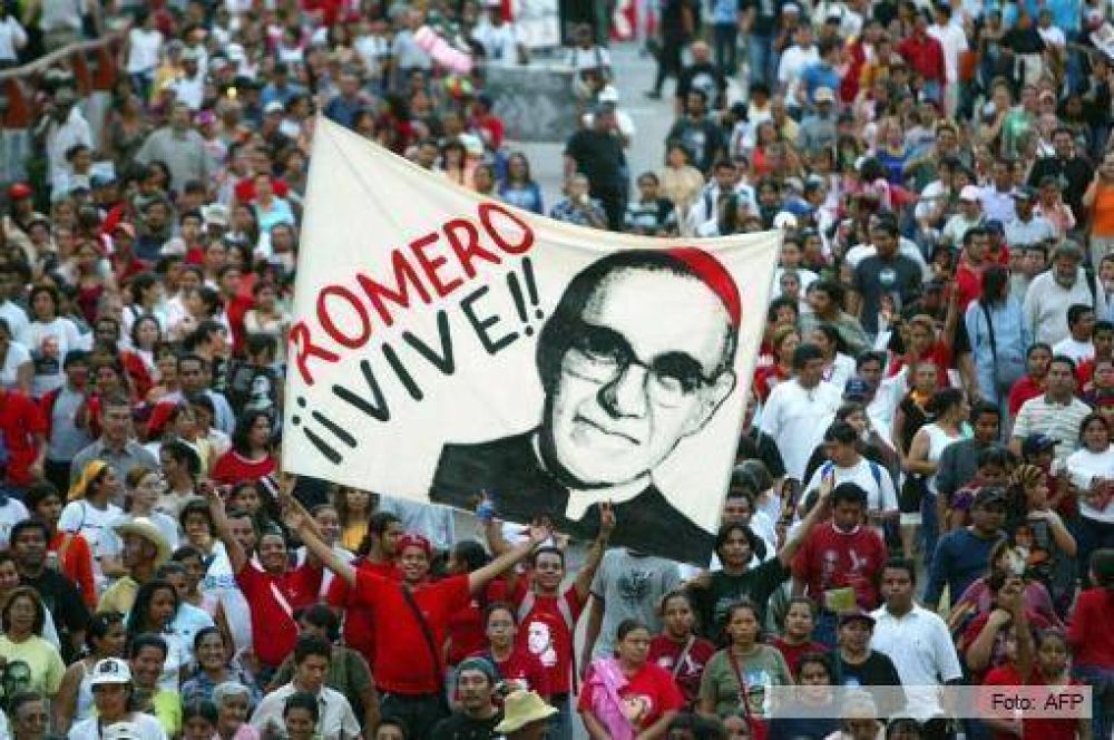 Para el Papa, monseñor Romero 