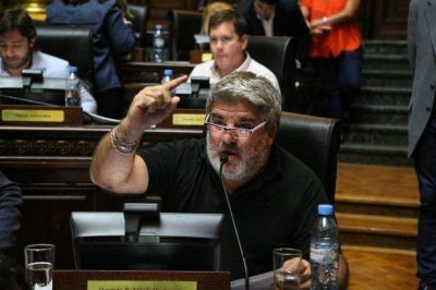Quattromano cruza fuerte a Espinoza: �Miente y est� preocupado por sus aspiraciones electorales�