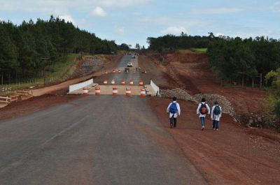 En m�s de dos a�os, asfaltaron 11 kil�metros de la ruta provincial 8