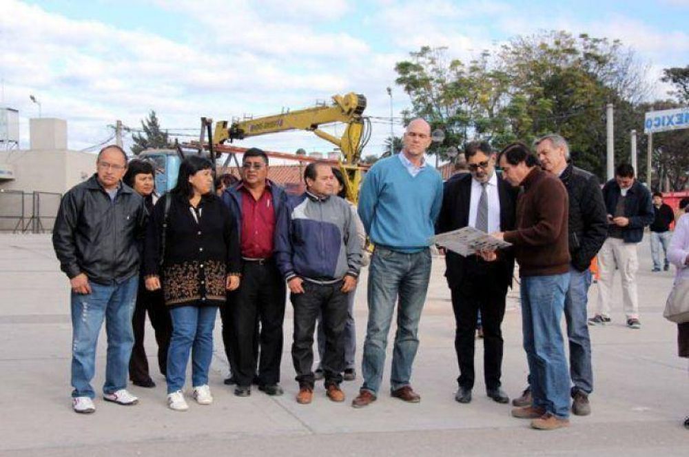 LA COMUNA CAPITALINA REALIZA OBRAS EN INMEDICACION DEL ESTADIO 23 DE AGOSTO	FEATURED