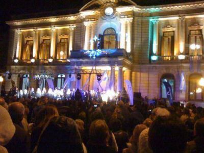 Tandil recibi� el 25 de Mayo en la Plaza Independencia