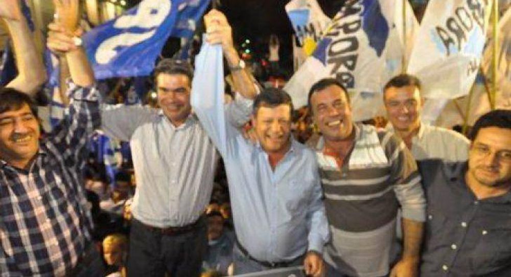 Contundente victoria del oficialismo: Peppo y Capitanich se impusieron con fuerza 