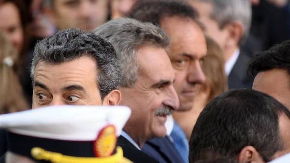 El chiste de Rossi para aflojar la tensi�n entre Randazzo y Scioli