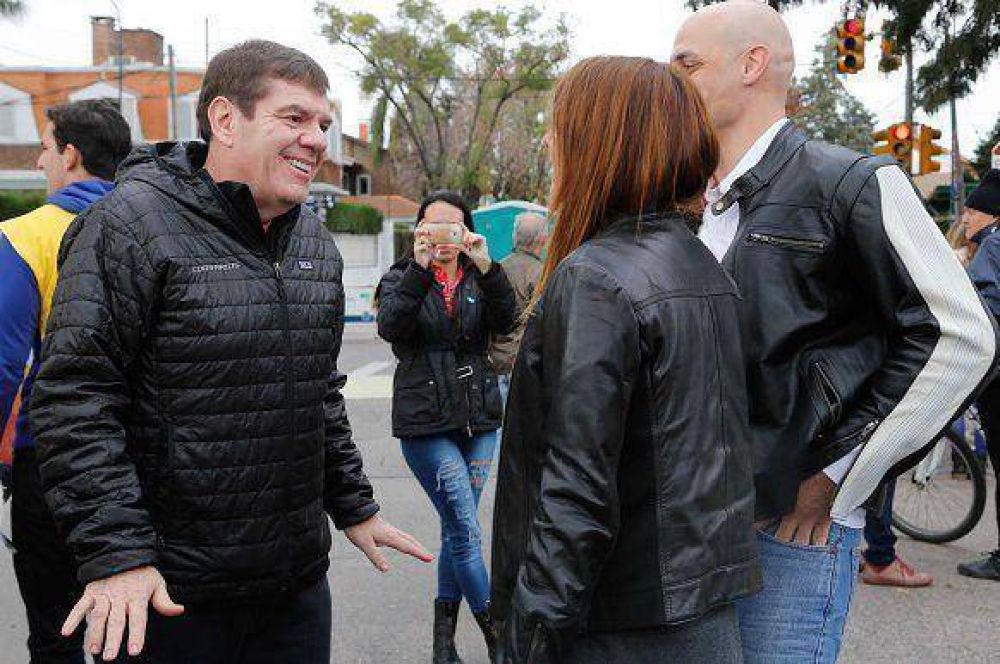 Montenegro llev� su campa�a al Paseo de las Bicicletas de San Isidro