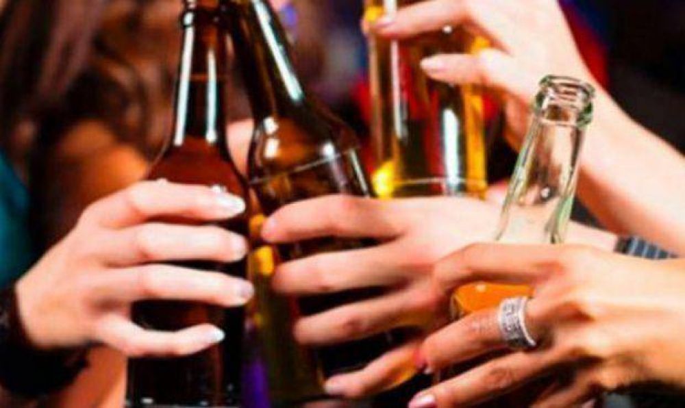 M�s del 60 por ciento de los adolescentes bonaerenses realizan �previas� donde toman alcohol