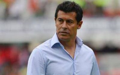 Echaron a Almir�n como DT de Independiente