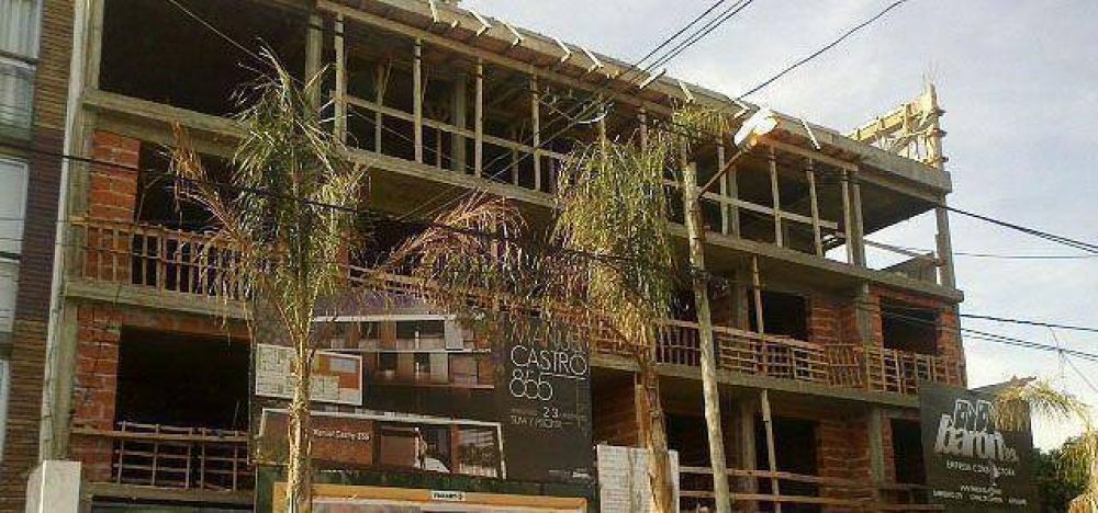 Denuncian construcci�n de un edifico m�s alto de lo permitido