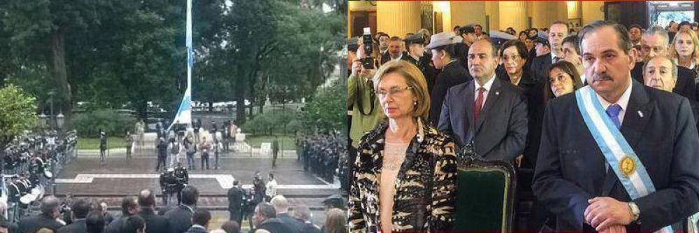 La plaza vac�a y un Alperovich triste por el final de 12 a�os de reinado 