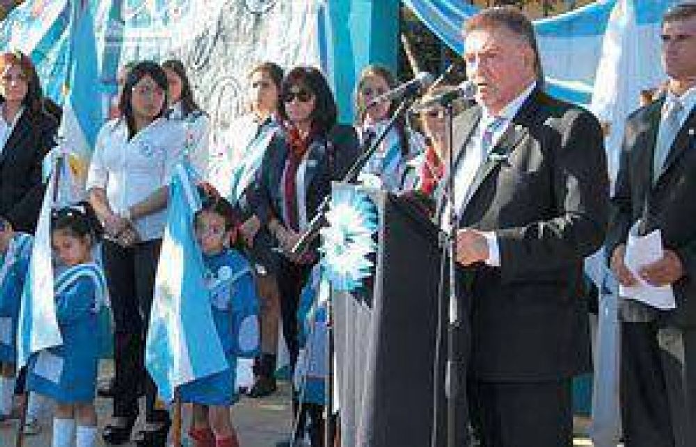 Amaya encabez� el acto de la Revoluci�n de Mayo
