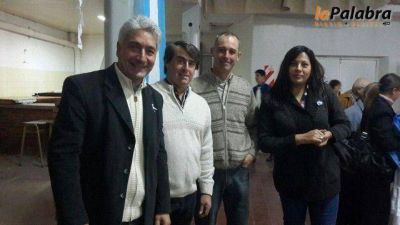 Zara particip� de los festejos por el 25 de Mayo, en Stroeder