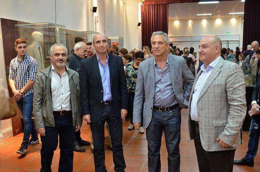 Debido al inter�s del p�blico, la Muestra de Alberto Olmedo sigue hasta el viernes