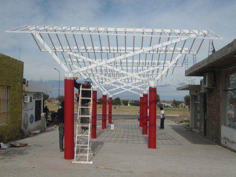  La Punta: avanzan los trabajos en la Plaza de los Ni�os