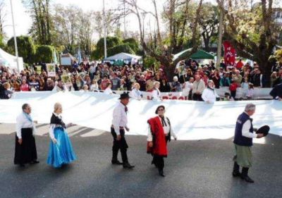 Multitudinario festejo por el D�a de La Patria en nuestra ciudad