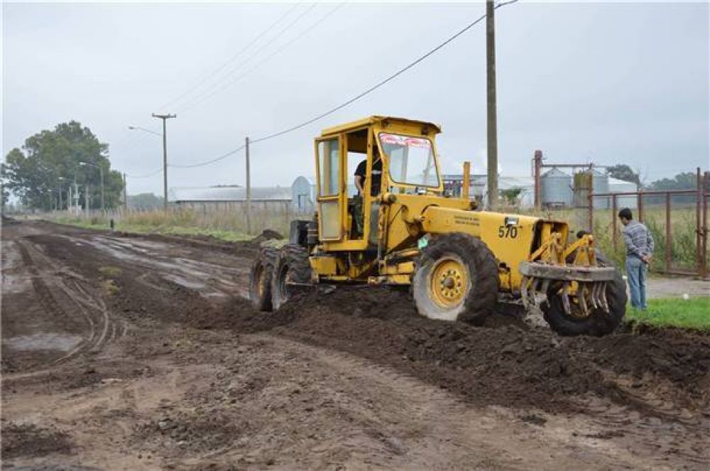 La Municipalidad trabaja en el cord�n cuneta del SIP