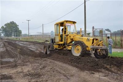 La Municipalidad trabaja en el cord�n cuneta del SIP