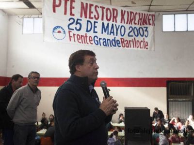 Weretilneck celebr� junto a militantes del Frente Grande