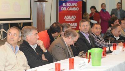 En la Casa Radical, Juntos por C�rdoba aline� la tropa