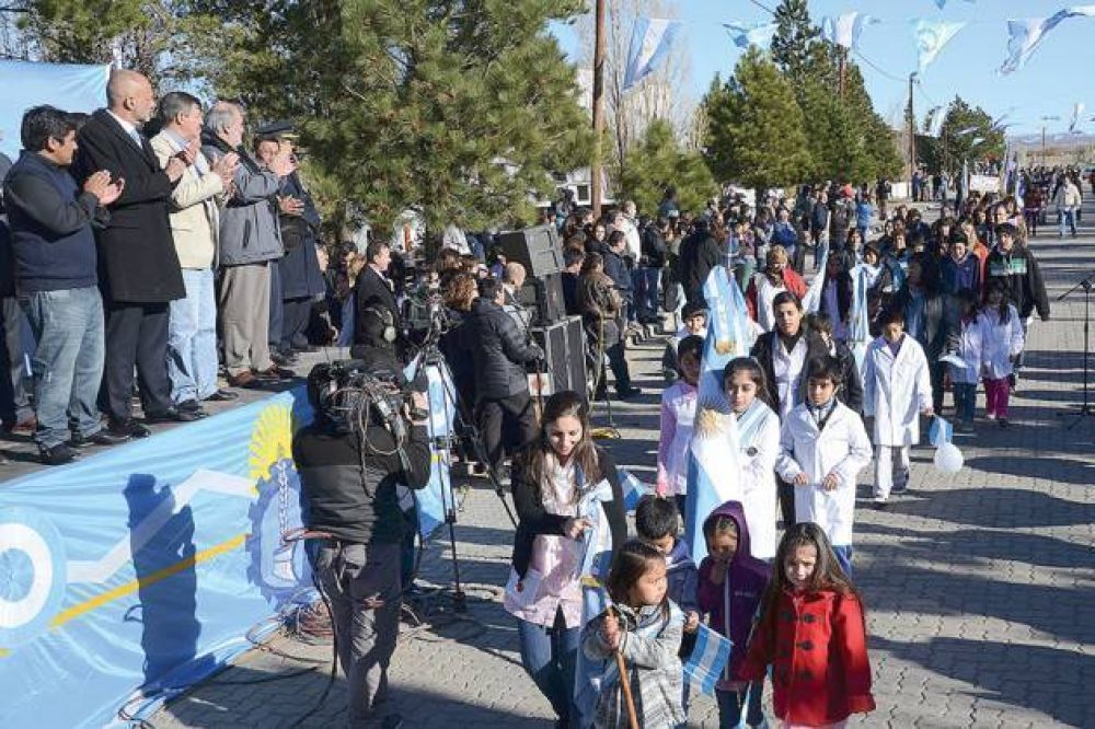 Buzzi: �Hacemos obras y acciones que nos garantizan la libertad y la igualdad�