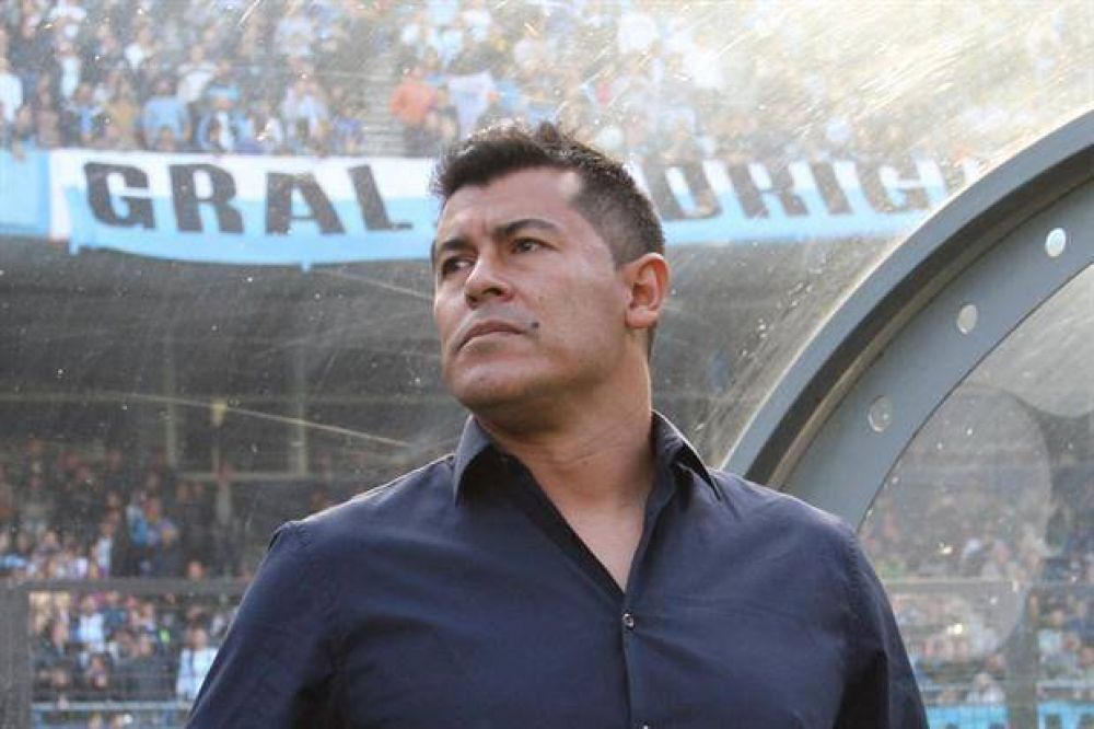 Tras la derrota en el clsico, Jorge Almirn dej de ser el entrenador de Independiente