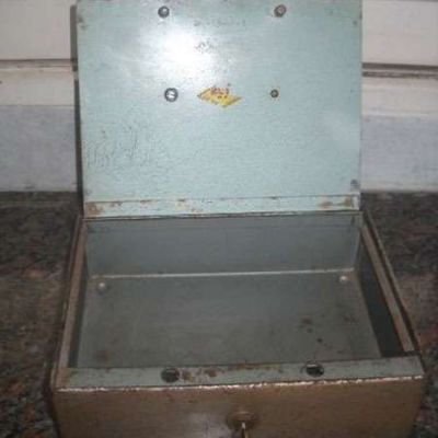 Robaron 3 mil pesos de un kiosco en barrio Habitat