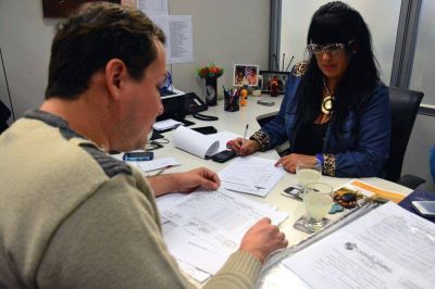 800 estudiantes de establecimientos privados recibir�n beca municipal
