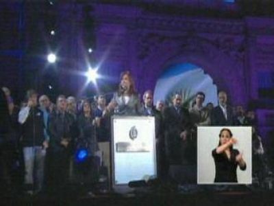 Urtubey e Isa acompa�aron a CFK en el acto central por los festejos del 25 de mayo