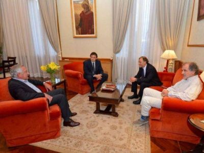 FELLNER SE REUNI� CON REFERENTES DE LOS ARQUITECTOS JUJE�OS