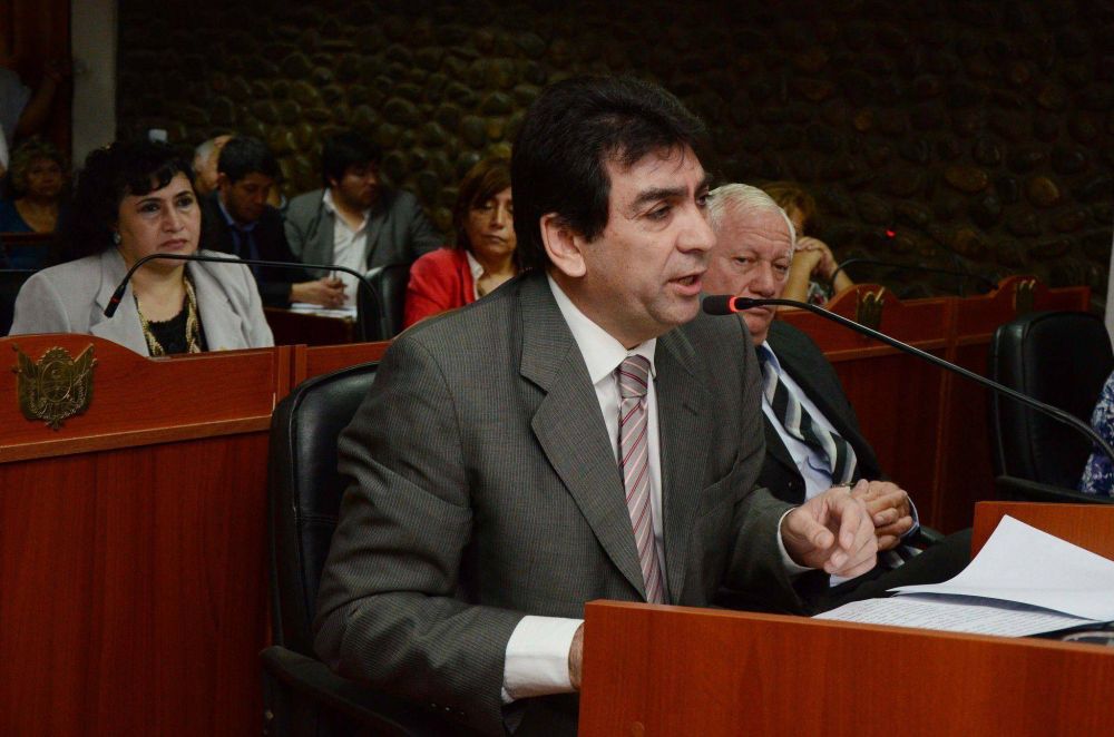 �Ra�l Jalil deber�a llamarse al silencio�