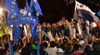 Cristina recibi� a Peppo y Capitanich, tras el triunfo en las PASO
