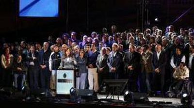 Inza acompa�� a la presidenta en los festejos por la Semana de Mayo