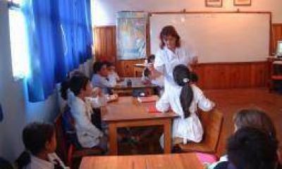 Desde junio, los docentes incorpor�n $300 al sueldo b�sico