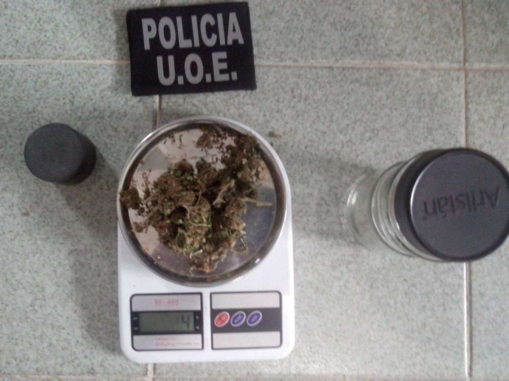 Detienen a un sujeto por un 