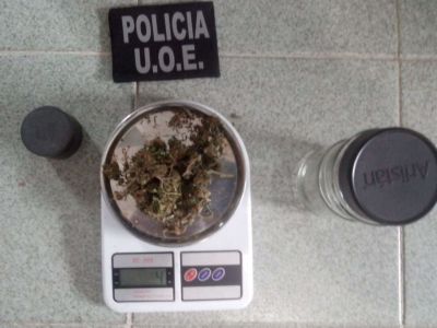 Detienen a un sujeto por un 