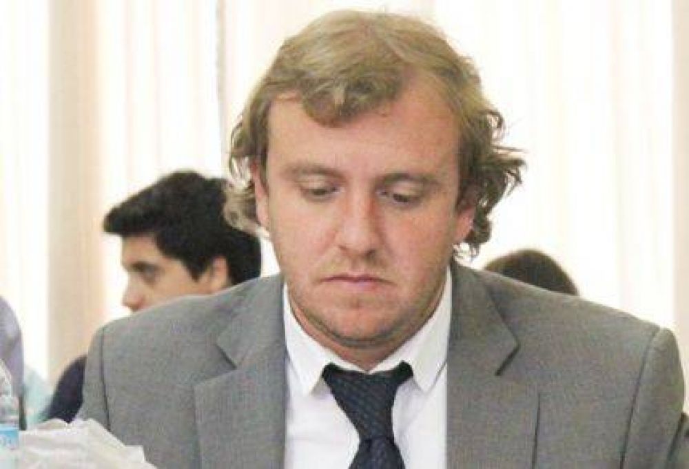 �Piccolo oper� para que los consejeros no vinieran a la Comisi�n�