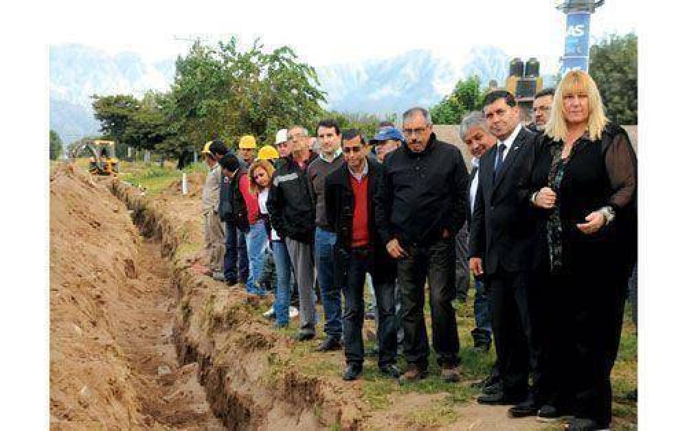 Invierten m�s de 8 millones en la red de agua del San Andr�s