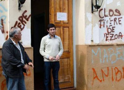 Contin�a la tensi�n en Santa Ana y los vecinos piden la intervenci�n
