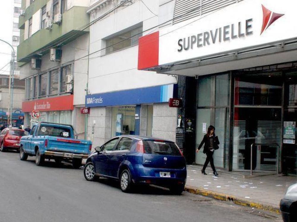 Masiva adhesi�n al paro bancario