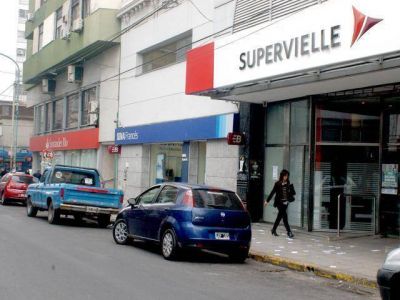 Masiva adhesi�n al paro bancario