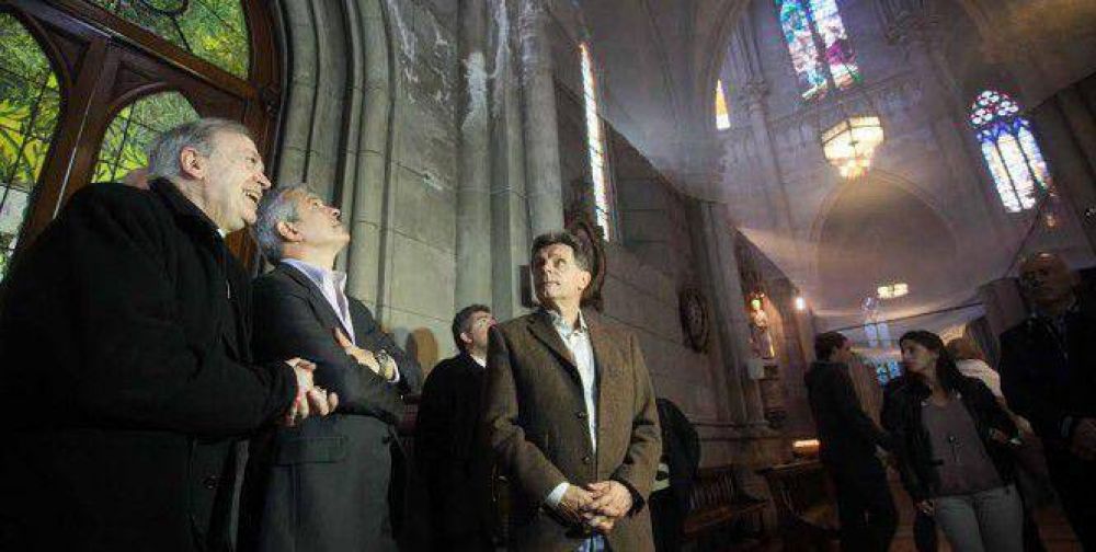 El Intendente Pulti, Juli�n Dom�nguez y El obispo de Mar del Plata recorrieron la Catedral