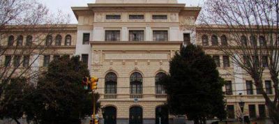 Bernasconi: el Ministerio de Educaci�n abandon� las obras, sin terminarlas