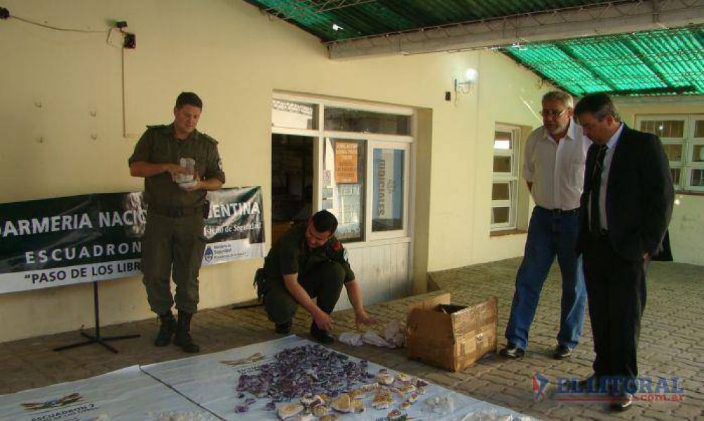 Gendarmera secuestr 125 kilos de piedras semipreciosas en Paso de los Libres
