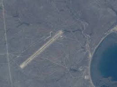Proyecto para establecer de uso p�blico el aeropuerto de Lewis en Sierra Grande