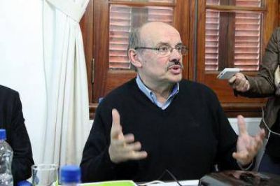 Di Gi�como dijo que difundir la gesti�n de Weretilneck en las facturas de servicio �es una promoci�n institucional�