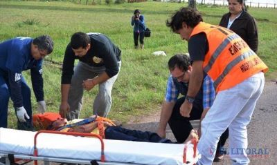 Muri� un ciclista que hab�a sido atropellado por un auto en Mercedes