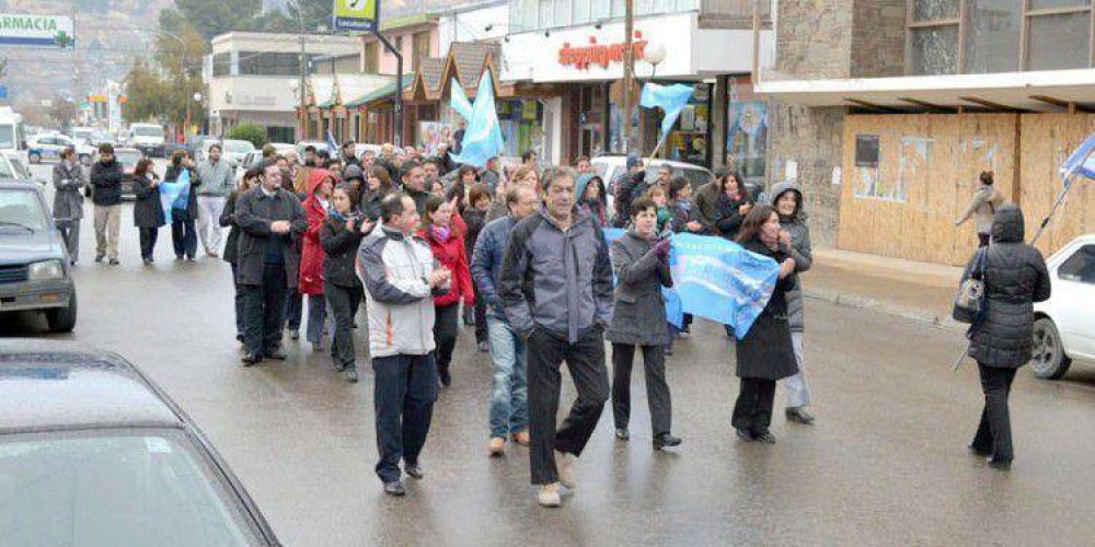 CON MANIFESTACI�N EN LAS CALLES: Bancarios cumplieron segundo d�a de protesta