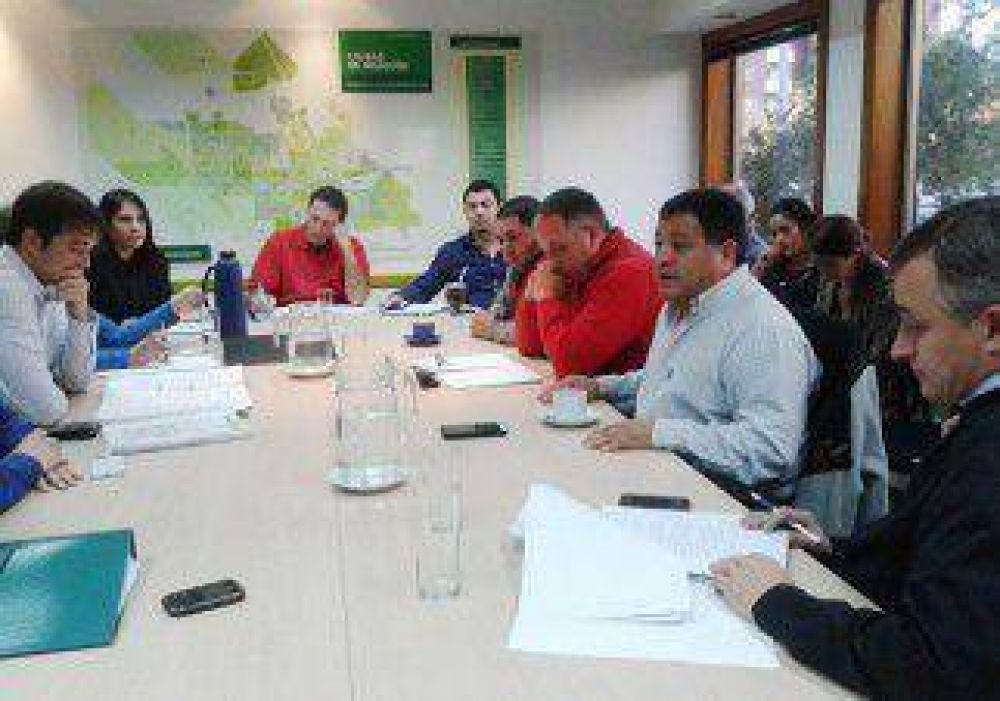 No hubo acuerdo y los municipales mantienen el paro 