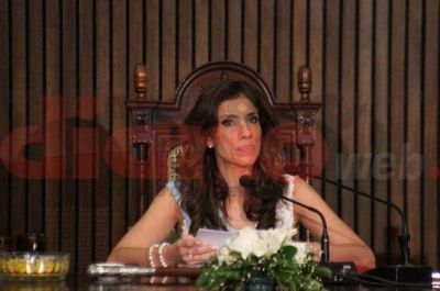 La Gobernadora firm� decretos para obras en el interior
