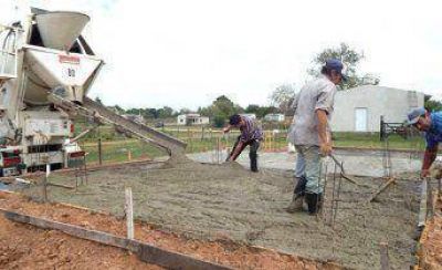 Colonia El�a: Denuncian entrega de viviendas sociales a funcionarios