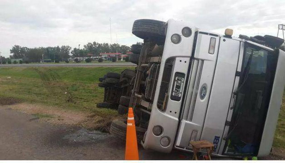 Ruta 9: Despiste de cami�n sobre el kil�metro 161