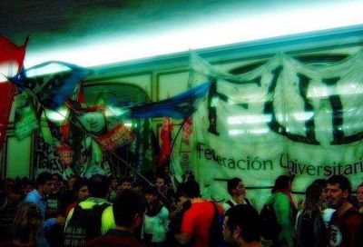 Disconforme con la renuncia, la FULP pide la expulsi�n definitiva de Piombo de la UNLP